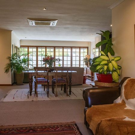5 Seasons Guest House Stellenbosch Bagian luar foto