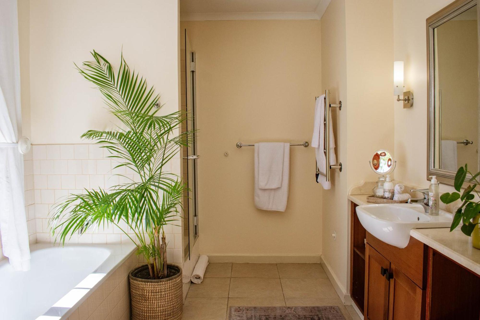 5 Seasons Guest House Stellenbosch Bagian luar foto