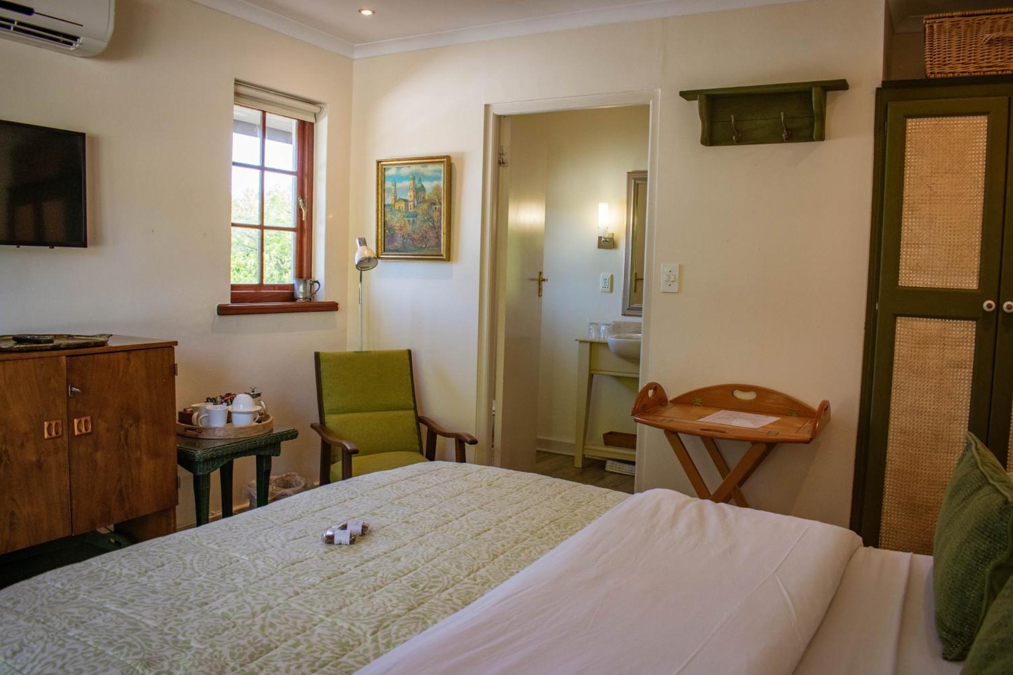 5 Seasons Guest House Stellenbosch Bagian luar foto
