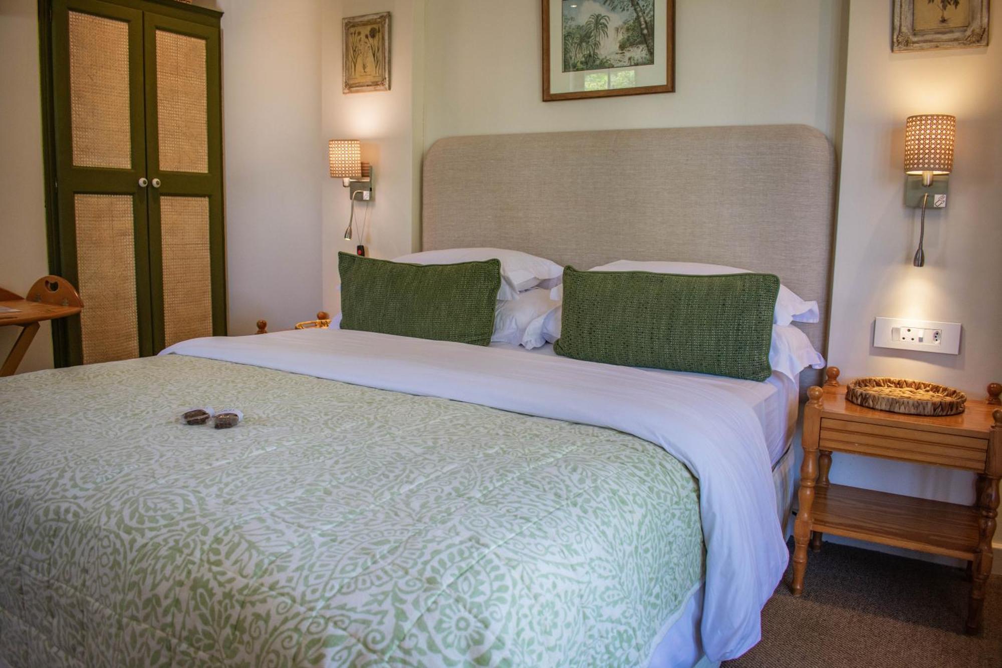 5 Seasons Guest House Stellenbosch Bagian luar foto