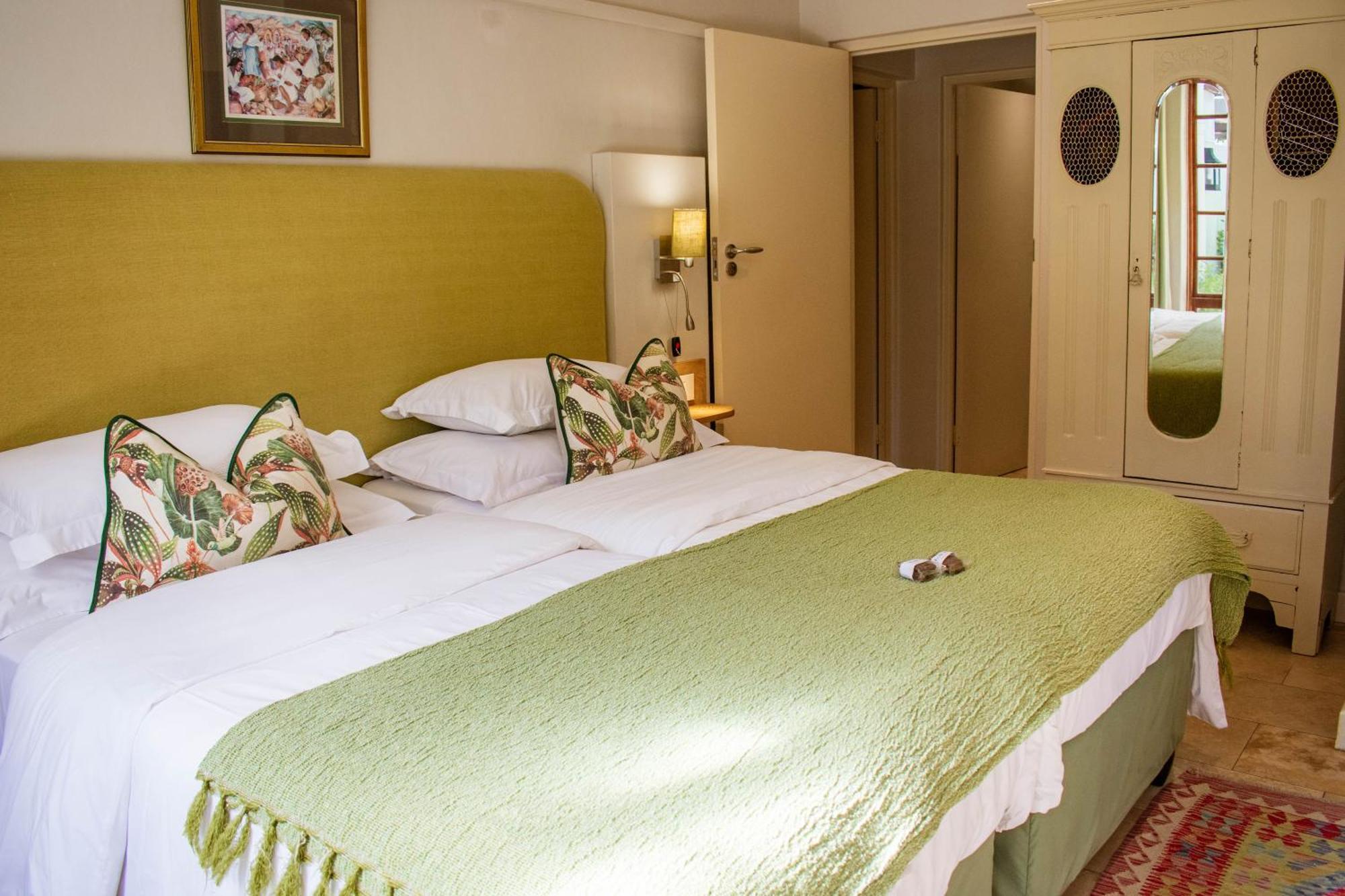 5 Seasons Guest House Stellenbosch Bagian luar foto